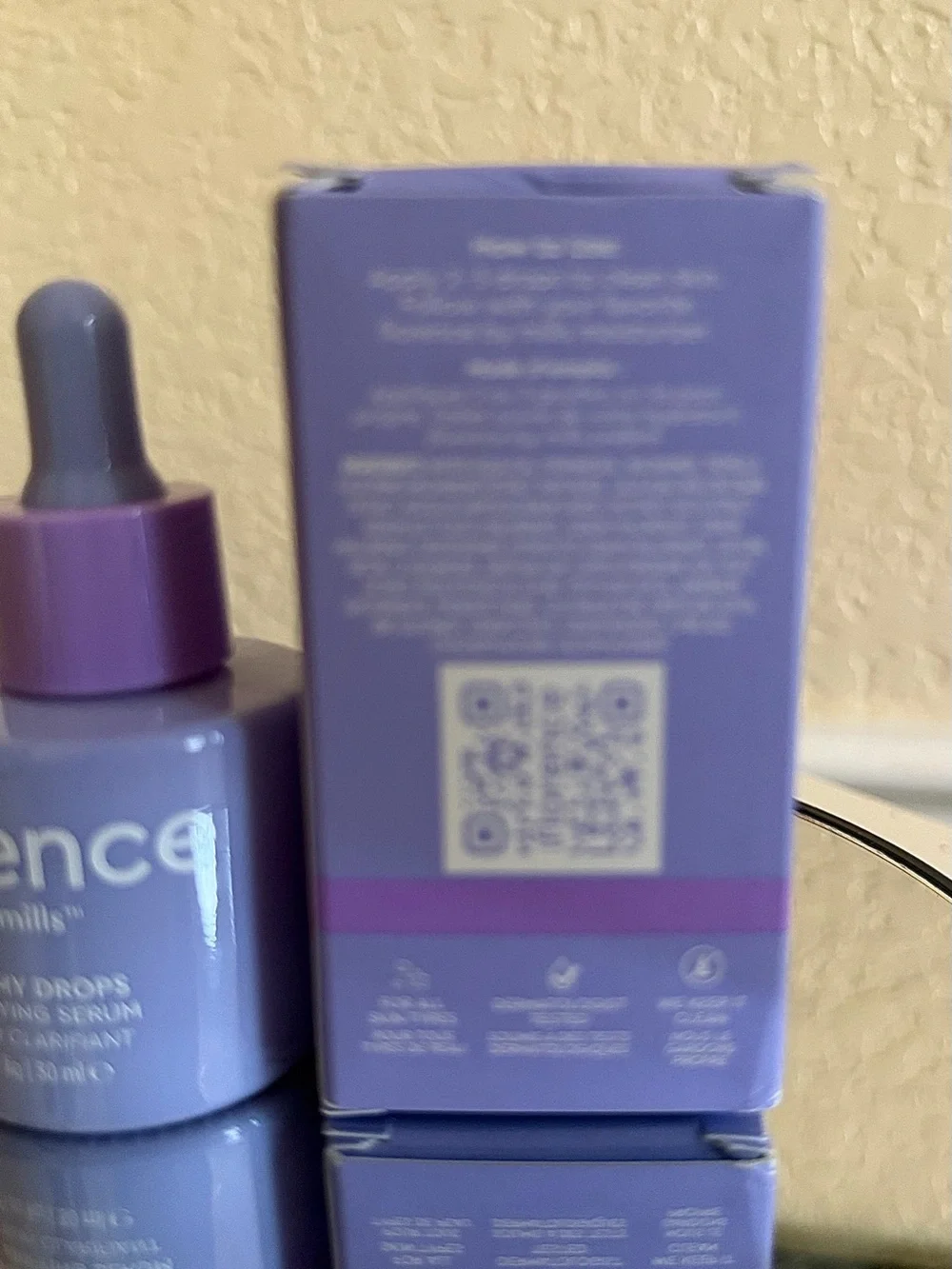 Florence by Mills DREAMY DROPS CLARIFYING SERUM with Nicinamide NIB